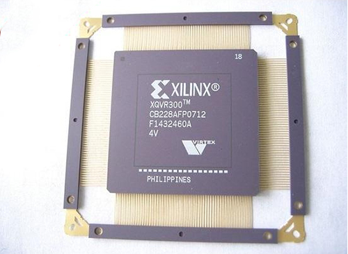 XILINX XQ17V16CC44M